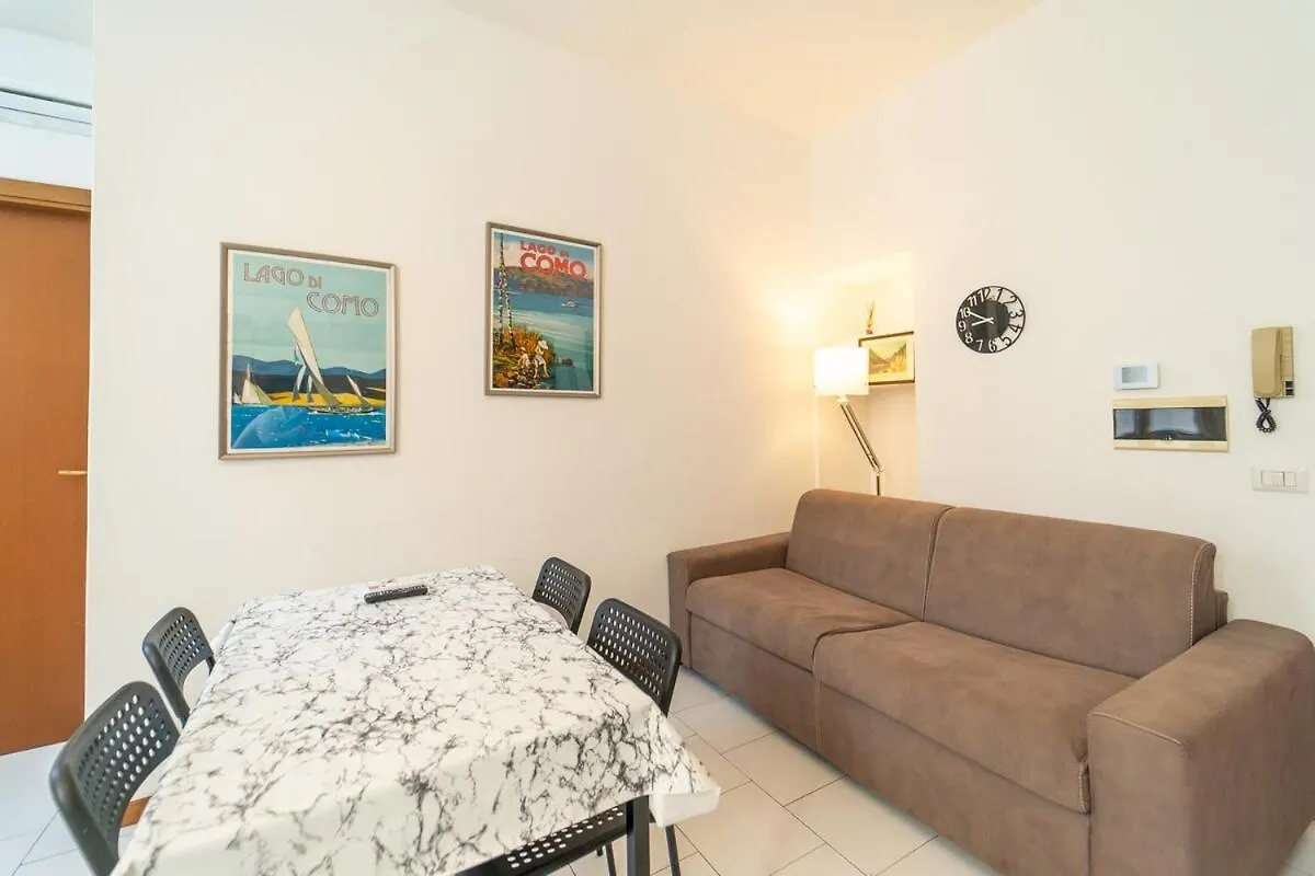 Como City Flat With Ac And Wifi